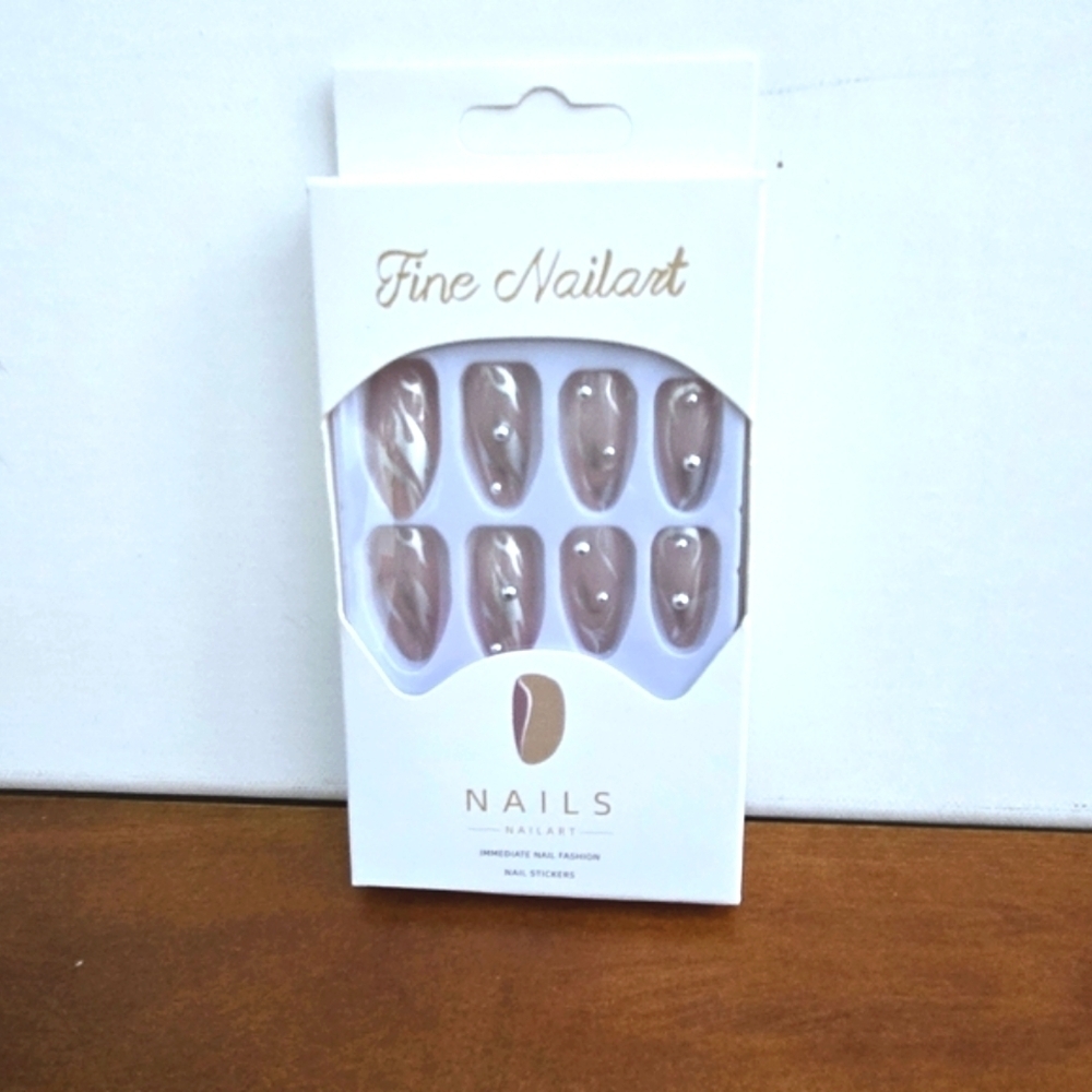 Press On Nails Nude w Silver Swirls with Silver Beads NWT